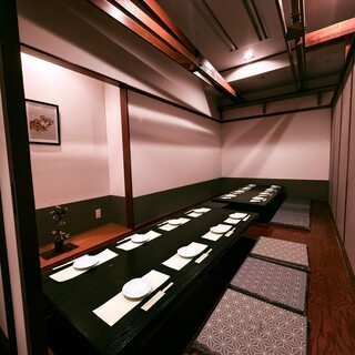 團體宴會大歡迎！設有個室，從小型聚會到各種需求皆可滿足◎