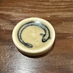 大國屋鰻兵衞 - こだわりの箸置き。素材の土に鰻の骨を混ぜているのだとか、、