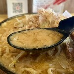 ラーメン専門 宮の森 - スープ