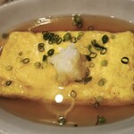 大衆居酒屋魚さんこ - 名物玉子焼き。出汁かけでめちゃウマ！