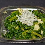 梅の花 - 料理写真:しらすが辛さを紛らわす