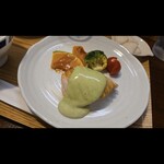 キッチン ブルー グローブ - 今月初旬、鮪ハラモ炙りポワレ　塩麹と抹茶とクリーチーズのソース