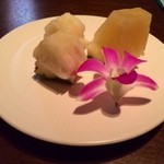 BAR NOBU - 新鮮な果物をお通し代わりに！