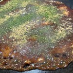 みちくさ - ソースがとても美味しいです。鉄板で焼くのは最高！