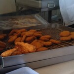 コロッケのせきや - どんどん揚がってます。