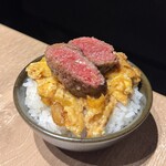 焼肉 よいん - 赤身ステーキのふわふわ卵とじ