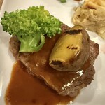 Bistro清水亭 - 北島ワインポークビールのフリカッセ