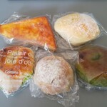 ダーシェンカ - プレミアムくりーむぱん、ベーグル❨よもぎ❩、プチダーシェンカ、ベーグル❨ハム&チーズ❩、フレンチトースト1/2