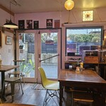 サン コースト - 内装。モダンダイナーな雰囲気が好み