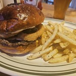 サン コースト - セントラルバーガー！オニオンリングは3個も！