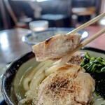 ヨコクラうどん - こんなに分厚い鶏叉焼