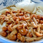 ヨコクラうどん - なめこおろしぶっかけ