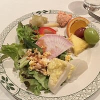 ロウリーズ・ザ・プライムリブ 恵比寿ガーデンプレイス店 - サラダバーより