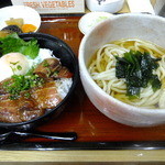 四ツ木製麺所 - マグロ漬け丼とわかめうどんの定食