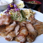 焼肉乃我那覇 - 山原豚ポークソテー定食750円