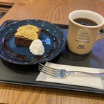 フラットホワイト コーヒー ファクトリー 荒井店 - 