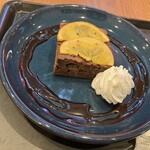 フラットホワイト コーヒー ファクトリー 荒井店 - 