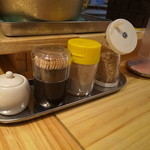 ラーメン松馬 - 調味量