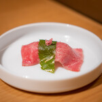 Beef Kitchen 橫濱店 - 和牛握壽司（櫻葉，季節限定）