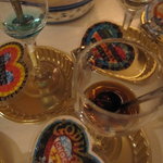 HOKKAIDO ミルク村 - 少しづつアイスにたらして食べます