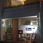 ワイン＆お野菜バル ベジバル - 室町通りに面しています。