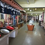 黒姫物産センター - 地下廊下の展示物