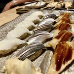 すし酒場 魚あるき - 「えんがわ（税込￥250）×5」「小肌（税込￥250）×5」「穴子（税込￥330）」