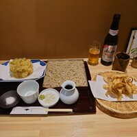 鴨しゃぶ さ和鳥 東上野 - [左] 帆立と海老のかき揚げ天せいろ、[右] ごぼう天 (単品)