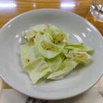 鶴亀 - お通し 200円(税込)(2025年3月19日撮影)