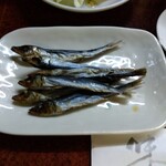 鶴亀 - うるめ丸干し 350円(税込)(2025年3月19日撮影)