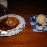 瀬里奈 - 　モンシェルトントンからの出前のクレームブリュレと、バニラアイスクリームです。