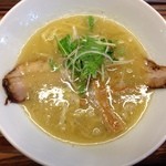 トリシオパイタンラーメン