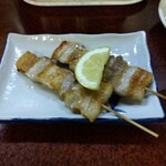 鶴亀 - 豚バラ２本 280円(税込)(2025年3月15日撮影)