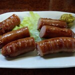 鶴亀 - 粗挽きソーセージ 380円(税込)(2025年1月25日撮影)