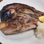 大衆酒場 馬越 - ブリカブト焼き　450円