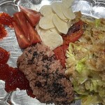 二幸カマタ食品 - 夜は炭水化物食べないのですが筋子があるので食べ過ぎない様にお赤飯