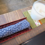 やさい料理 つむぎや - おしぼりやコースターも素敵♪