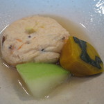 やさい料理 つむぎや - 煮物：枝豆のひりゅうず