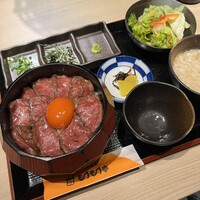 炭火和牛焼肉もうもう亭 広小路店 - 