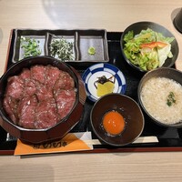 炭火和牛焼肉もうもう亭 広小路店 - 
