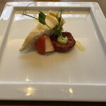 Grand Bleu Gamin - ズワイ蟹とカリフラワーのミルクレープ