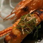 ザ・カワブン・ナゴヤ - 赤座海老は初めて食べますが、肉厚で大ぶり。ぷりぷりと言うより、ぶりっとした食感ですね。