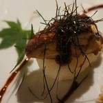 ザ・カワブン・ナゴヤ - 八丁味噌ソースは結構濃い味ですね。名古屋らしいです。