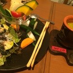 前菜のサラダ＆バーニャカウダ