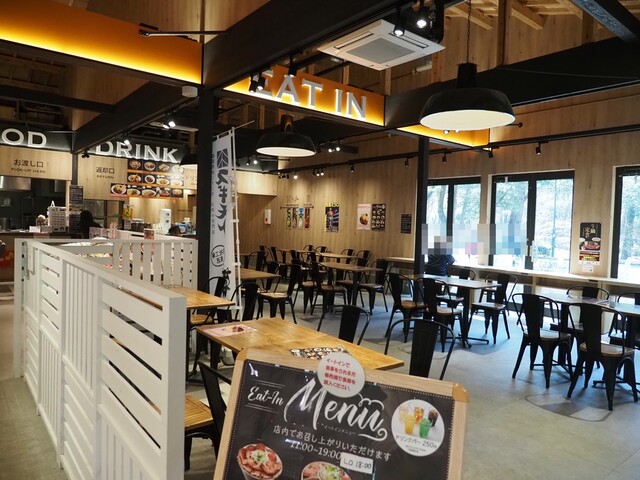 SD FOOD MARCHE D-MARKET photo 4