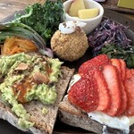 エジプト塩食堂 - タルティーヌプレート　2,500円