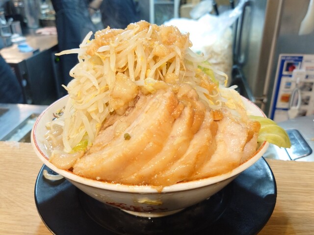 大阪二郎様 豚山 十三東口店 - 十三/ラーメン | 食べログ