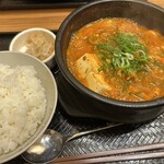 カルビ丼とスン豆腐専門店 韓丼 豊橋下地店 - 