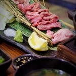 生け簀の銀次 - 生ラム肉の二種鋳物焼き定食