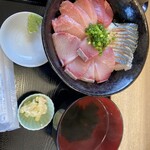 ○屋 - 長崎本鮪と鹿児島むじょか生さば炙りと桜ぶり　1,800円